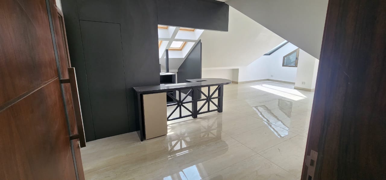 Duplex for sale in Aylout-Mansourieh - دوبلكس للبيع في عيلوت-المنصورية GM107AJ