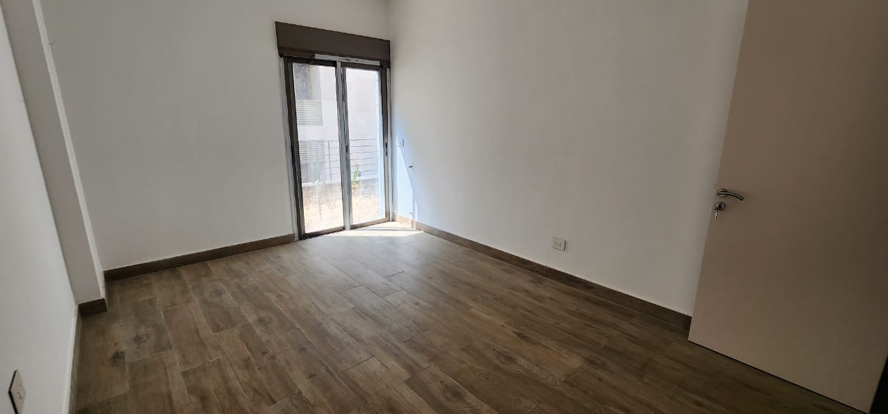 Apartment for sale in Aylout-Mansourieh - شقة للبيع في عيلوت-المنصورية GM108AJ