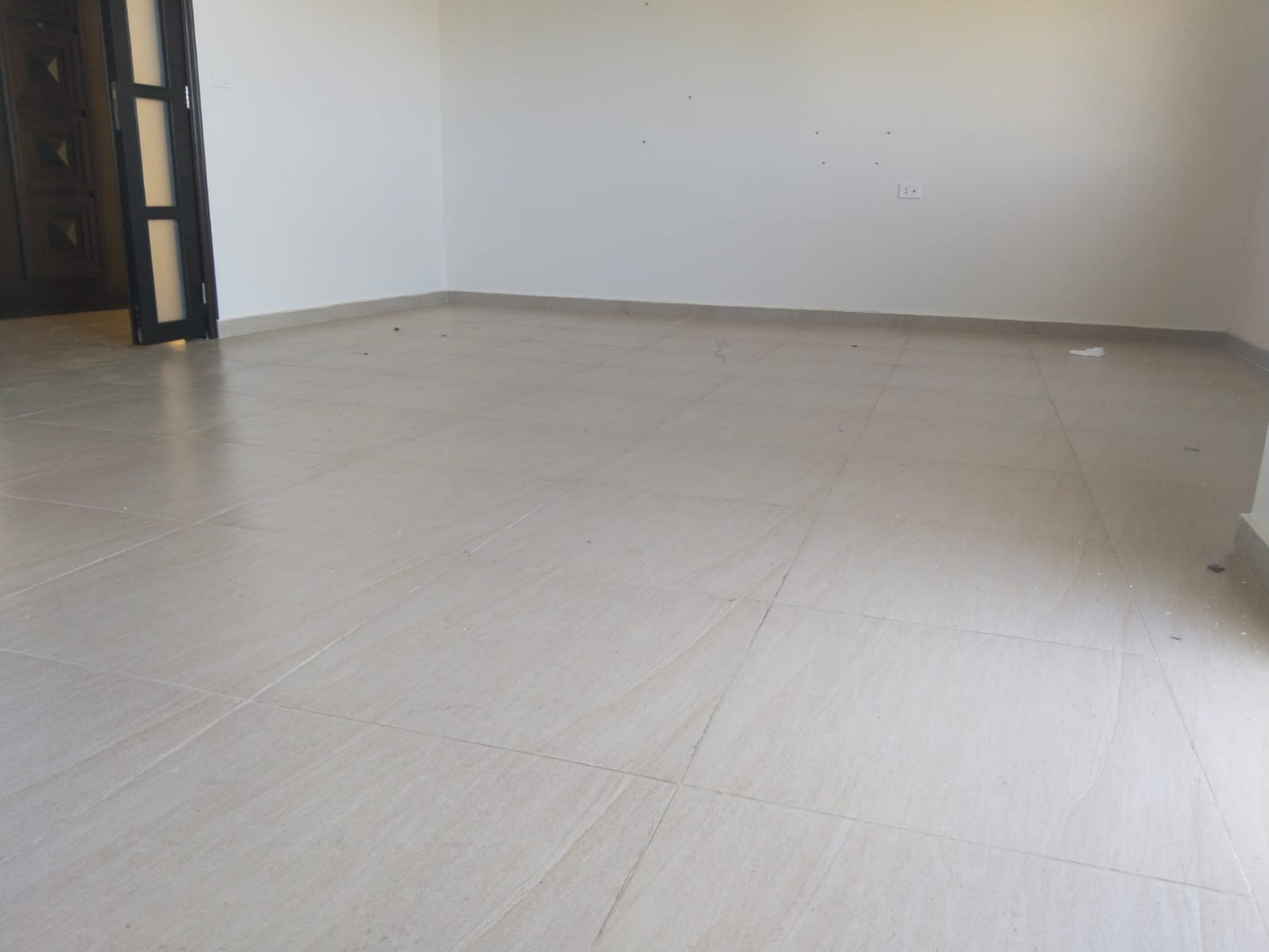 Apartment for sale in Amchit - شقة للبيع في عمشيت GM104EC