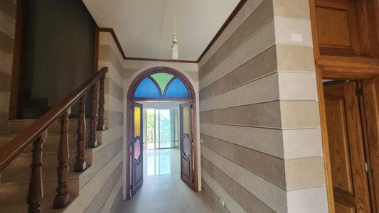 Villa for sale in Gherfine - فيلا للبيع في غُرفين