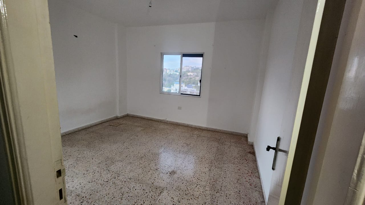 Apartment for rent in Jbeil - شقة للإيجار في جبيل GM122RA