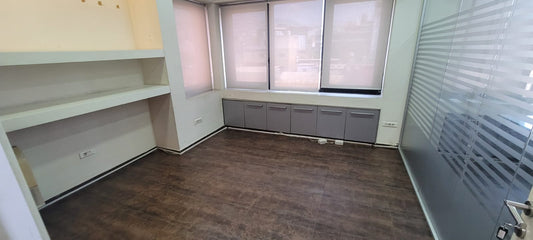 Office for rent in Sin El Fil - مكتب للإيجار في سن الفيل GM312R