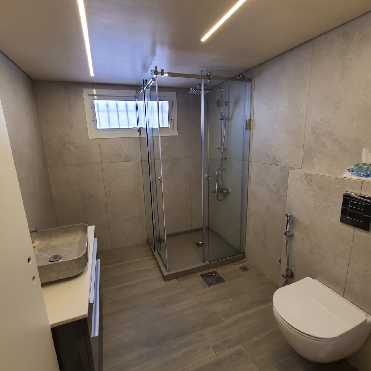 Apartment for sale in Kfarhbab - شقة للبيع في كفرحباب