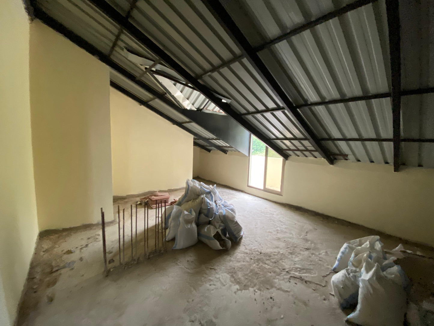 Duplex for sale in Halat - دوبلكس للبيع في حالات GM104YA