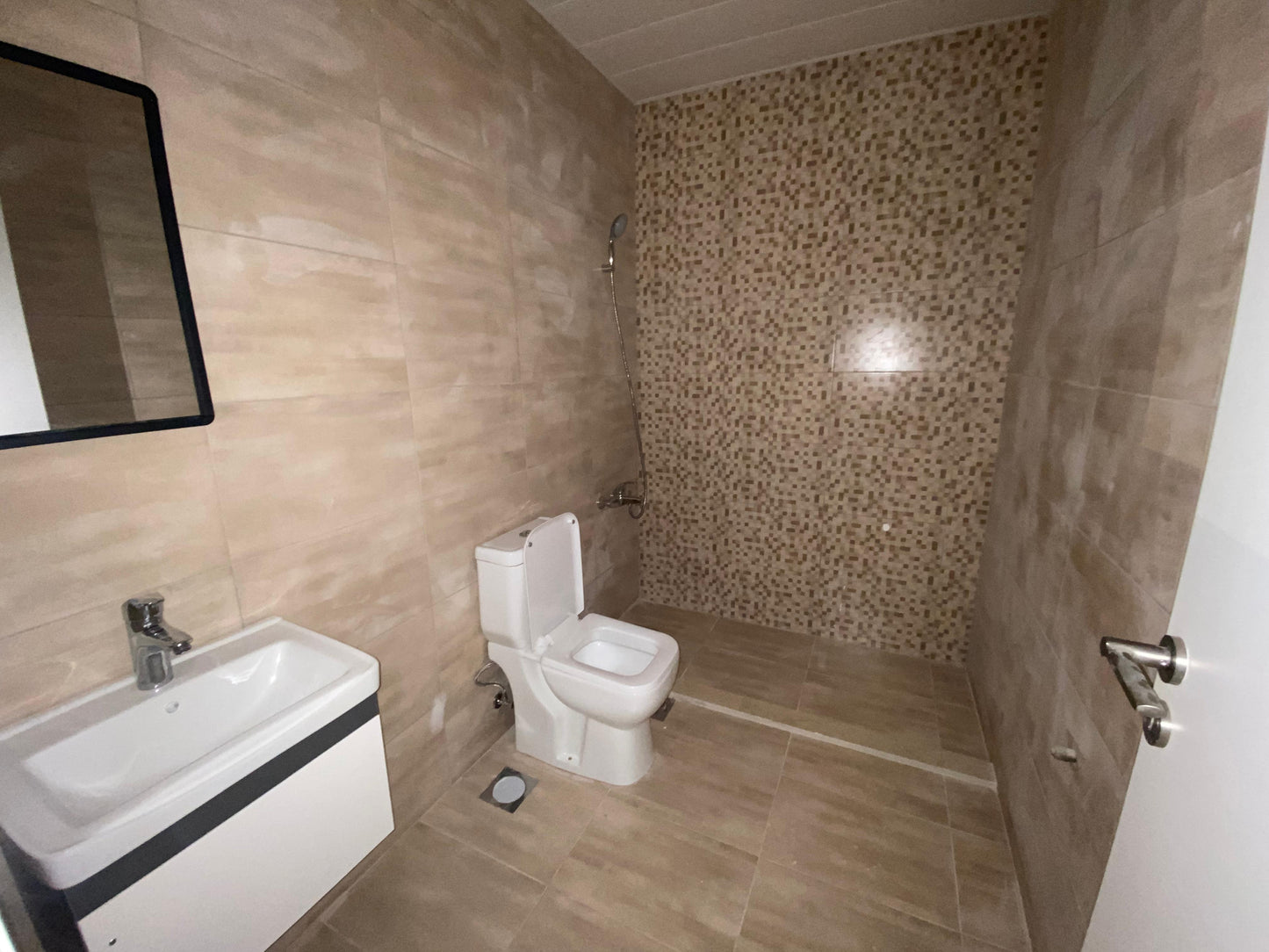 Duplex for sale in Halat - دوبلكس للبيع في حالات GM104YA