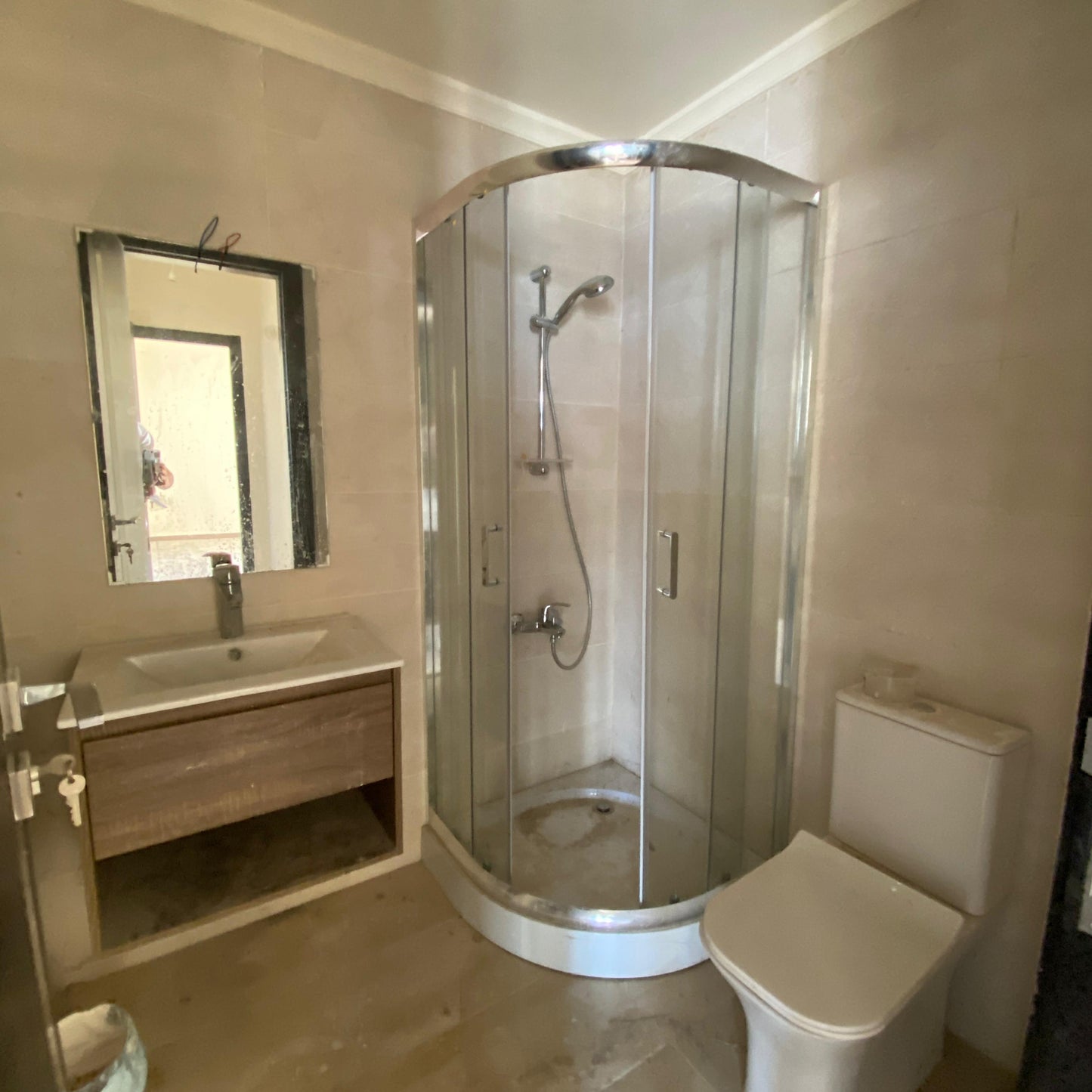 Apartment for sale in Jbeil - شقة للبيع في جبيل GM107YA