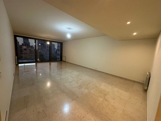 Apartment for rent in Achrafieh - شقة للإيجار في الأشرفية GM106AD