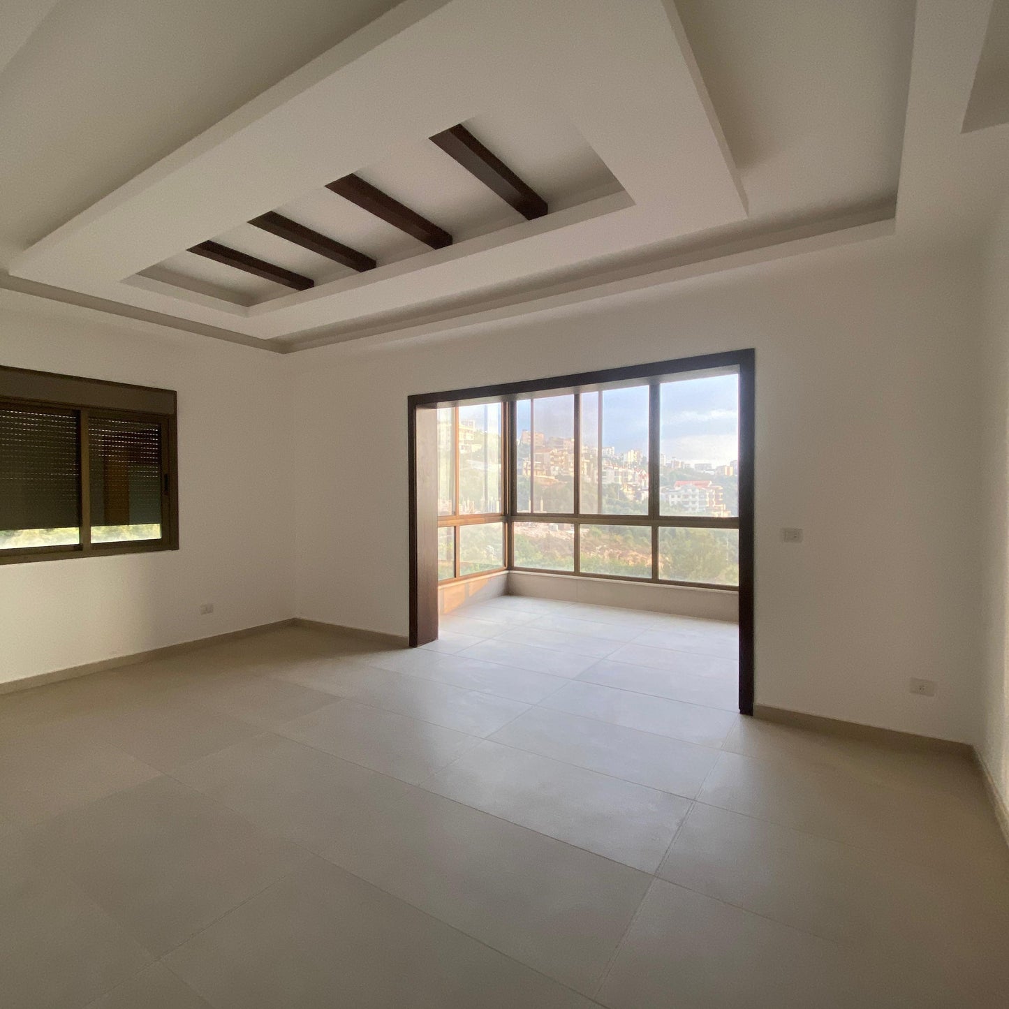 Apartment for sale in Halat - شقة للبيع في حالات GM106YA