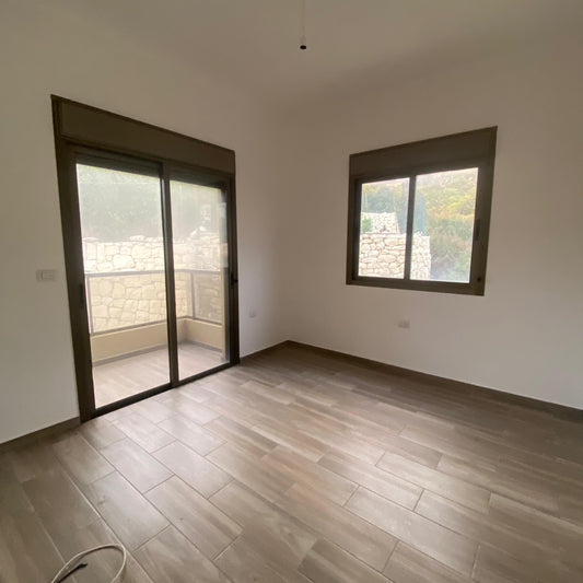Apartment for sale in Halat - شقة للبيع في حالات GM106YA