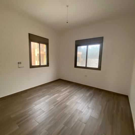 Apartment for sale in Halat - شقة للبيع في حالات GM106YA