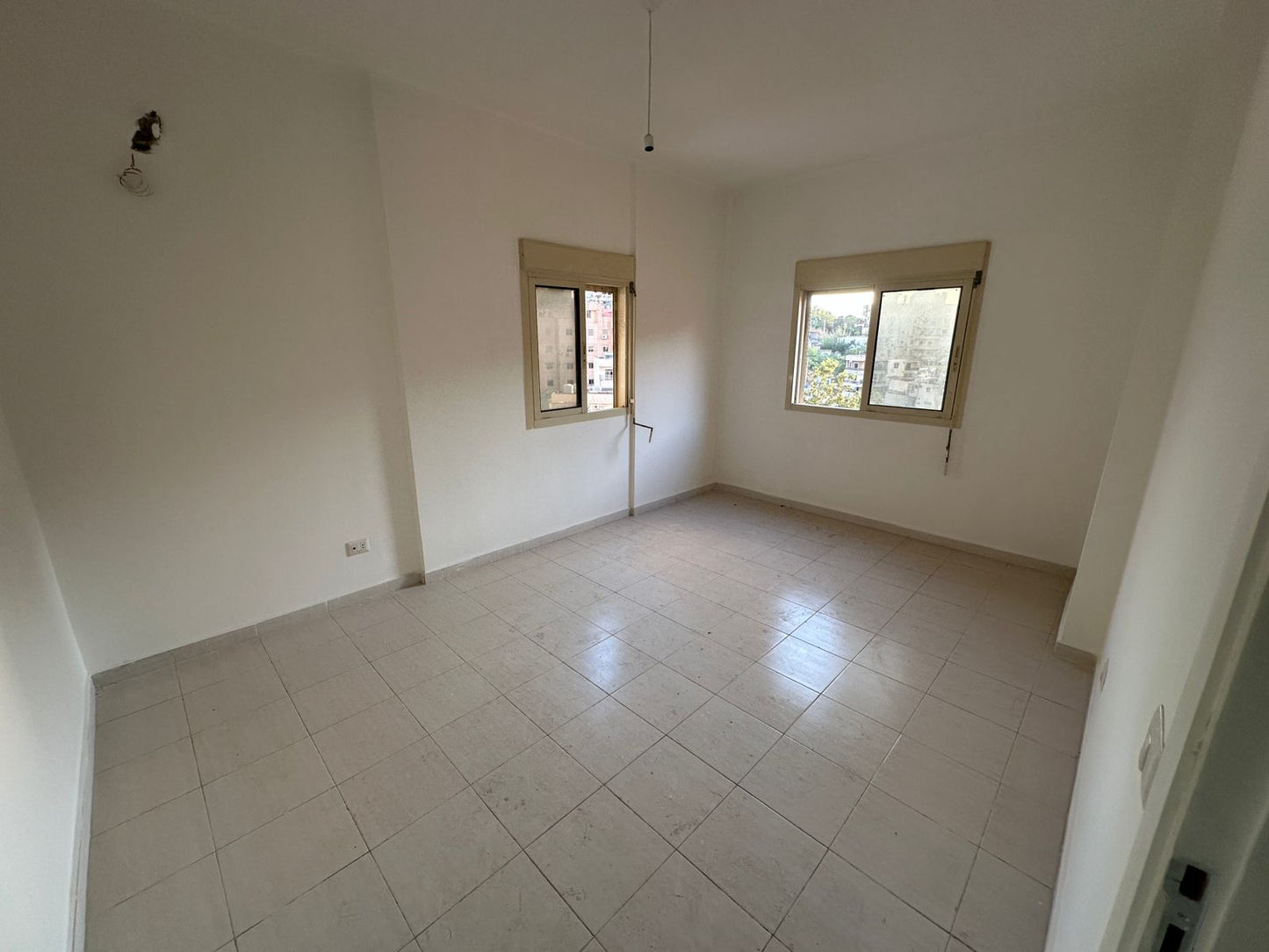 Apartment for sale in Hadath - شقة للبيع في الحدث GM111AD