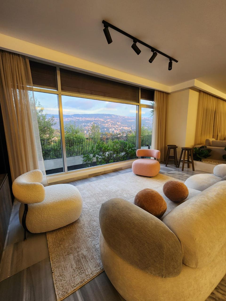 Apartment for rent in Yarzeh - شقة للإيجار في يرزة GM113AD