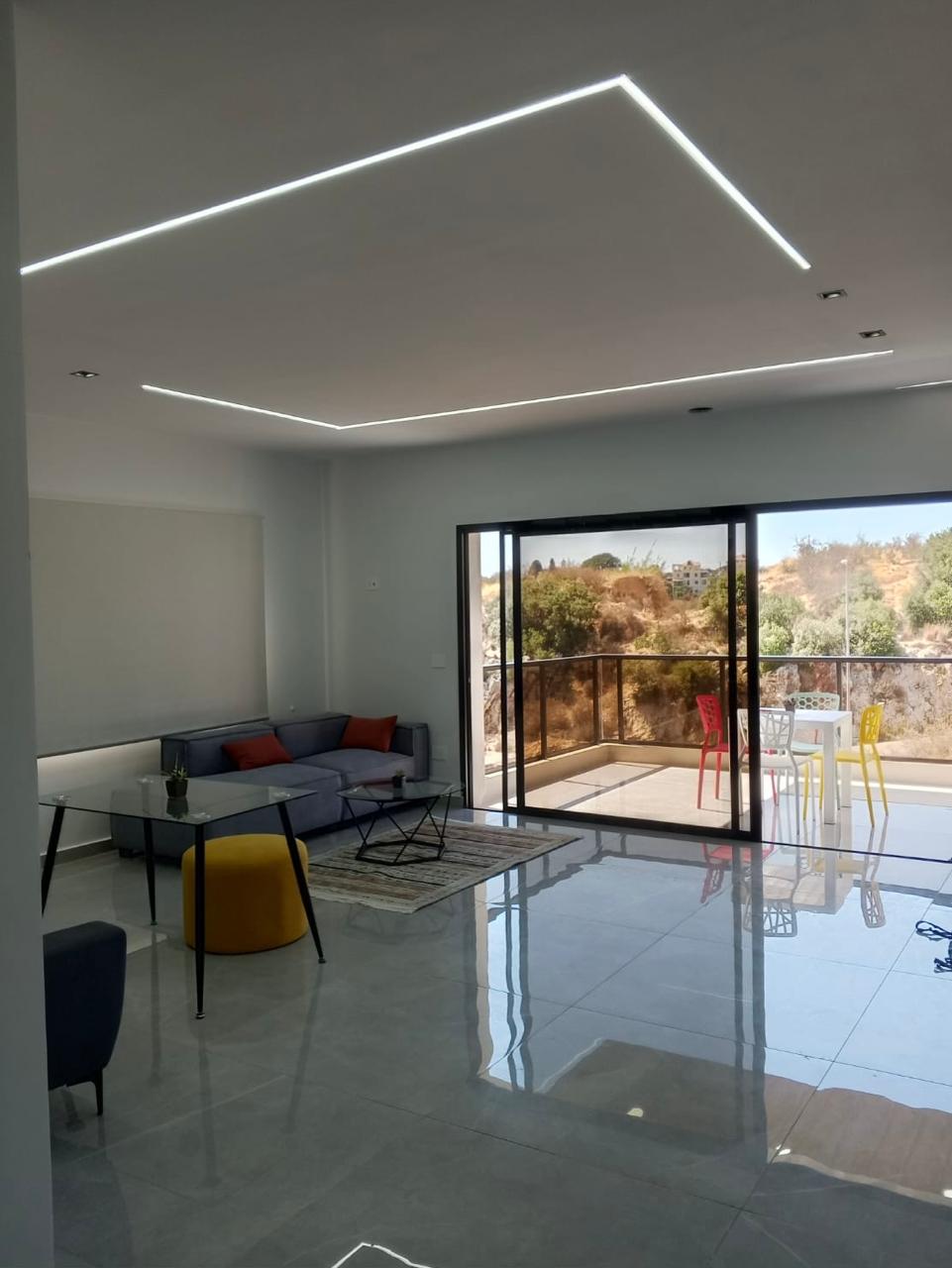 Apartment for rent in Amchit - شقة للإيجار في عمشيت GM115EC