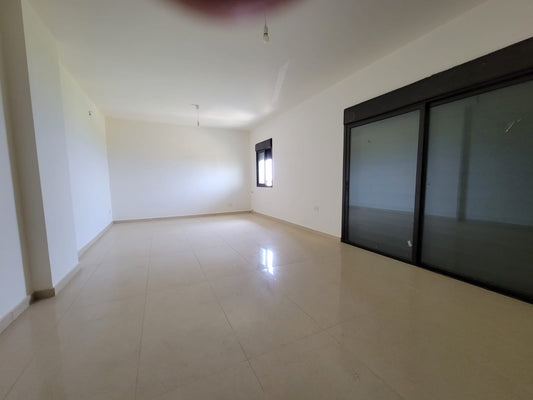 Apartment for sale in Halat - شقة للبيع في حالات GM109CD