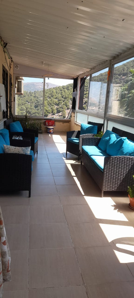 Apartment for sale in Bziza - شقة للبيع في بزيـزا GM106CM