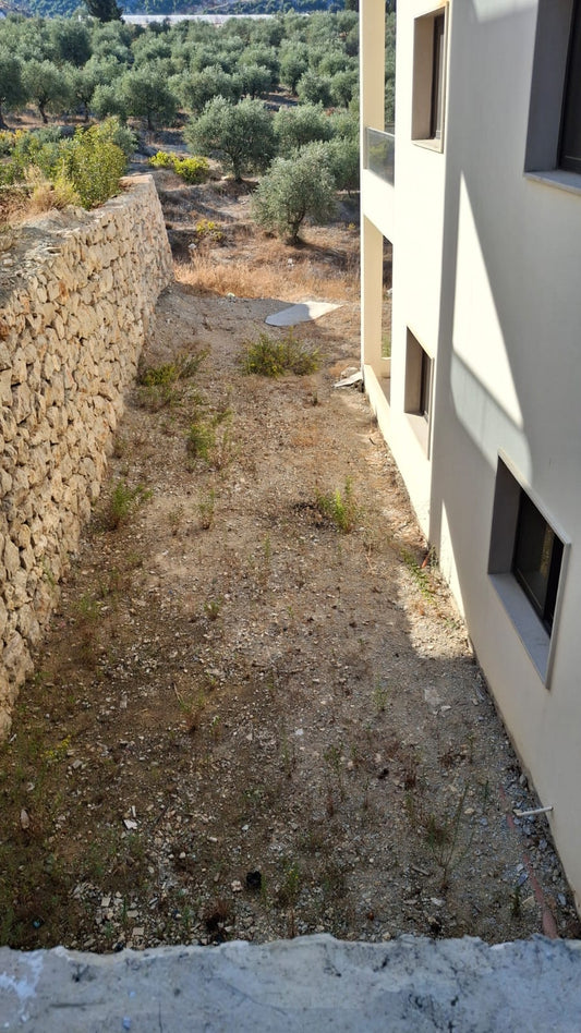 Apartment for sale in Bziza - شقة للبيع في بزـيـزا GM119CM