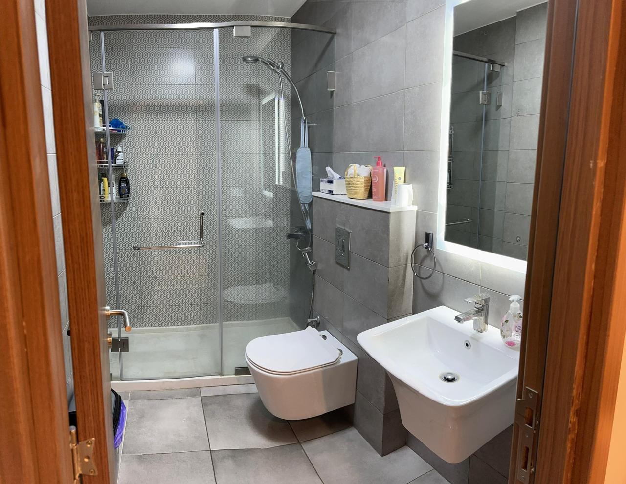 Apartment for sale in Hazmieh - شقة للبيع في الحازمية GM100AM