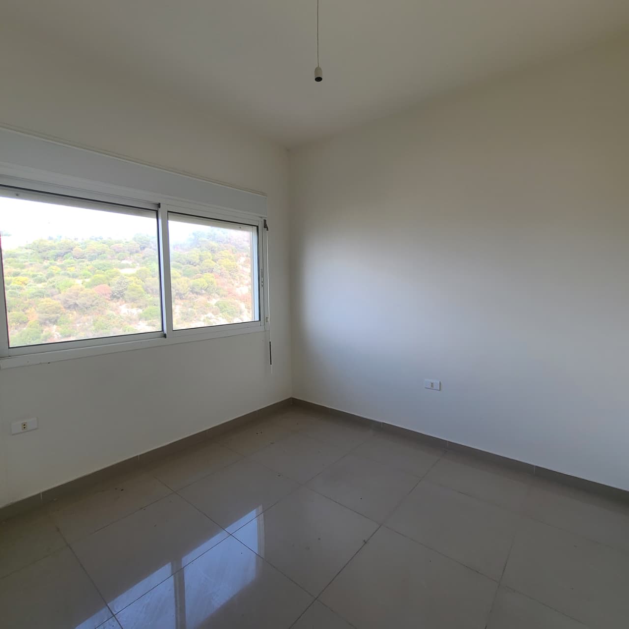 Apartment for sale in Hosrayel - شقة للبيع في حصرايل GM139G