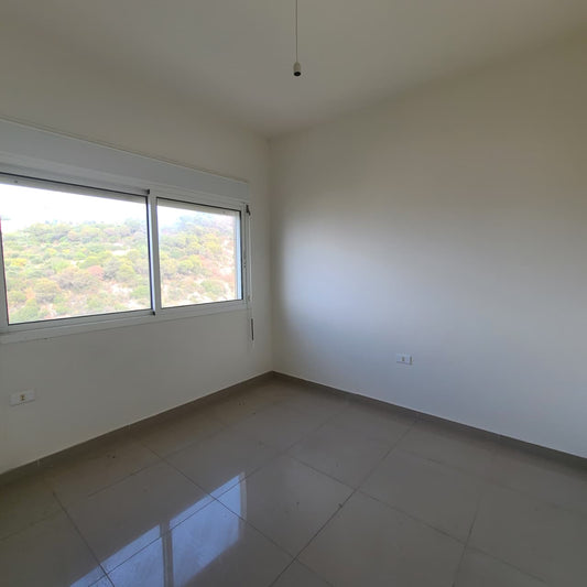 Apartment for sale in Hosrayel - شقة للبيع في حصرايل GM139G