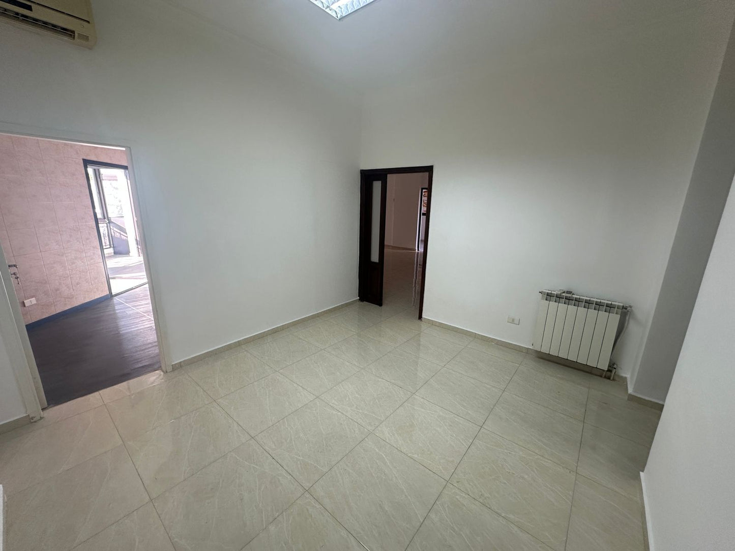 Apartment for sale in Hadath - شقة للبيع في الحدث GM118AD