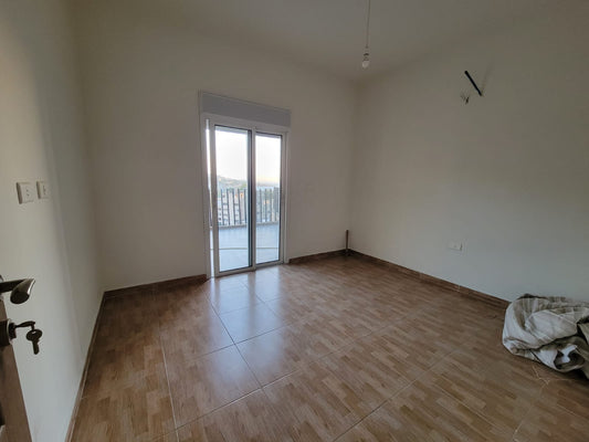 Apartment for sale in Nahr Ibrahim - شقة للبيع في نهر إبراهيم GM111CD