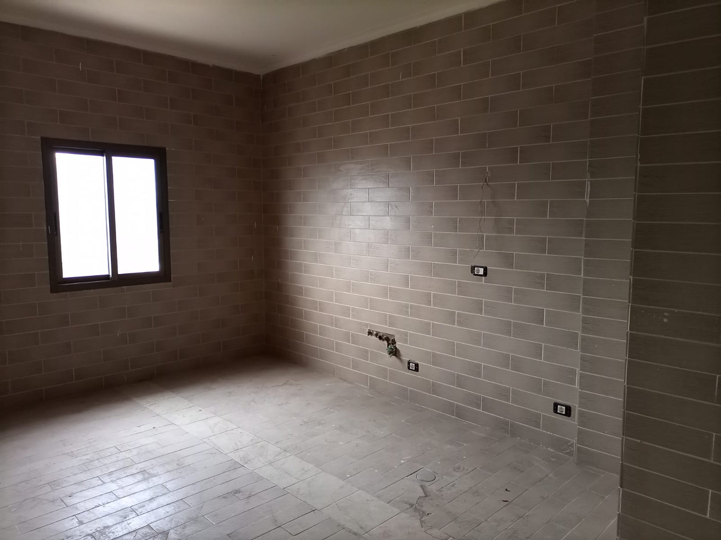 Apartment for sale in Ghedres - شقة للبيع في غدرِاس GM106RM
