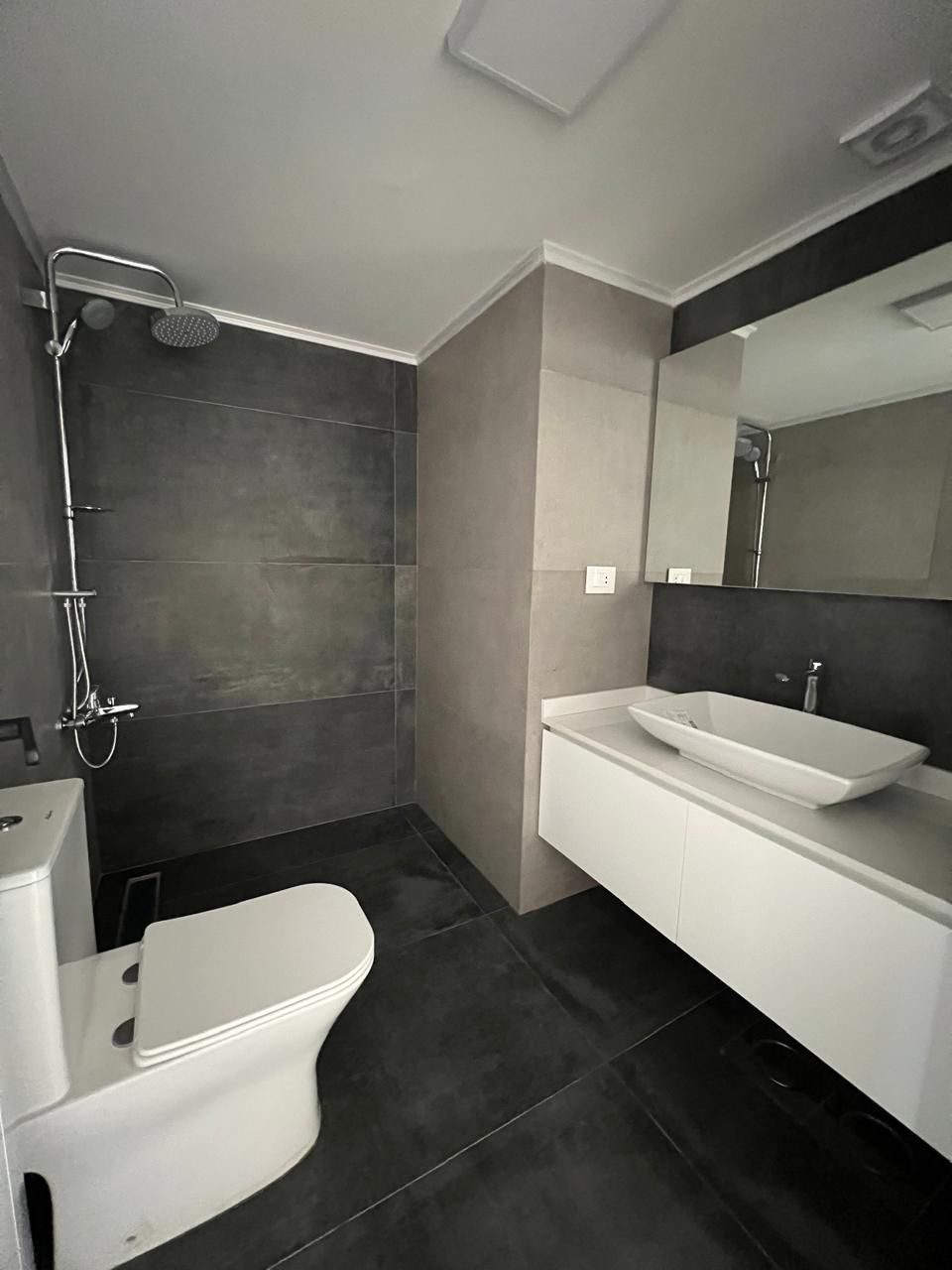 Apartment For Sale In Adma - شقة للبيع في أدما - GM137SS