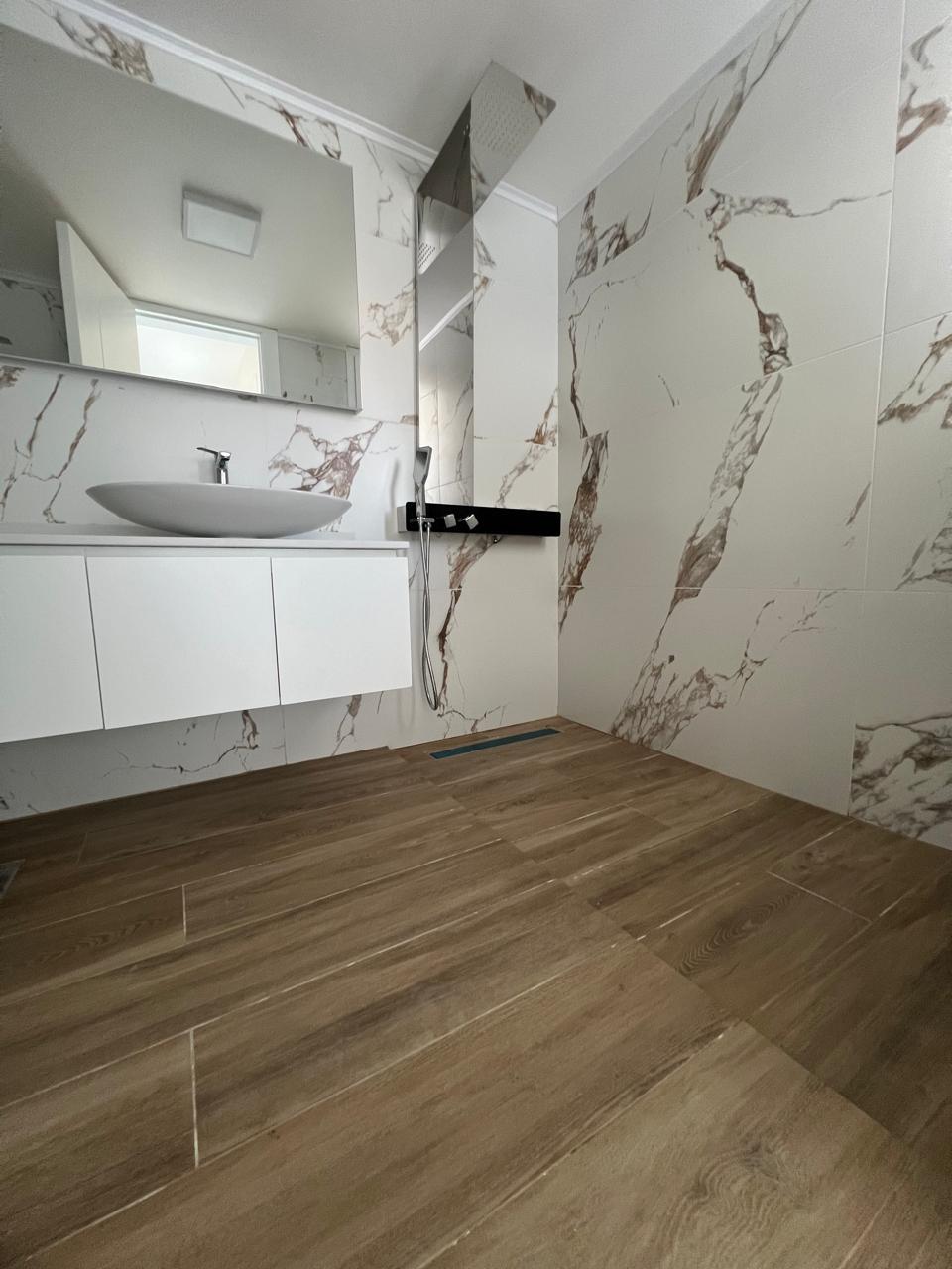 Apartment For Sale In Adma - شقة للبيع في أدما - GM137SS