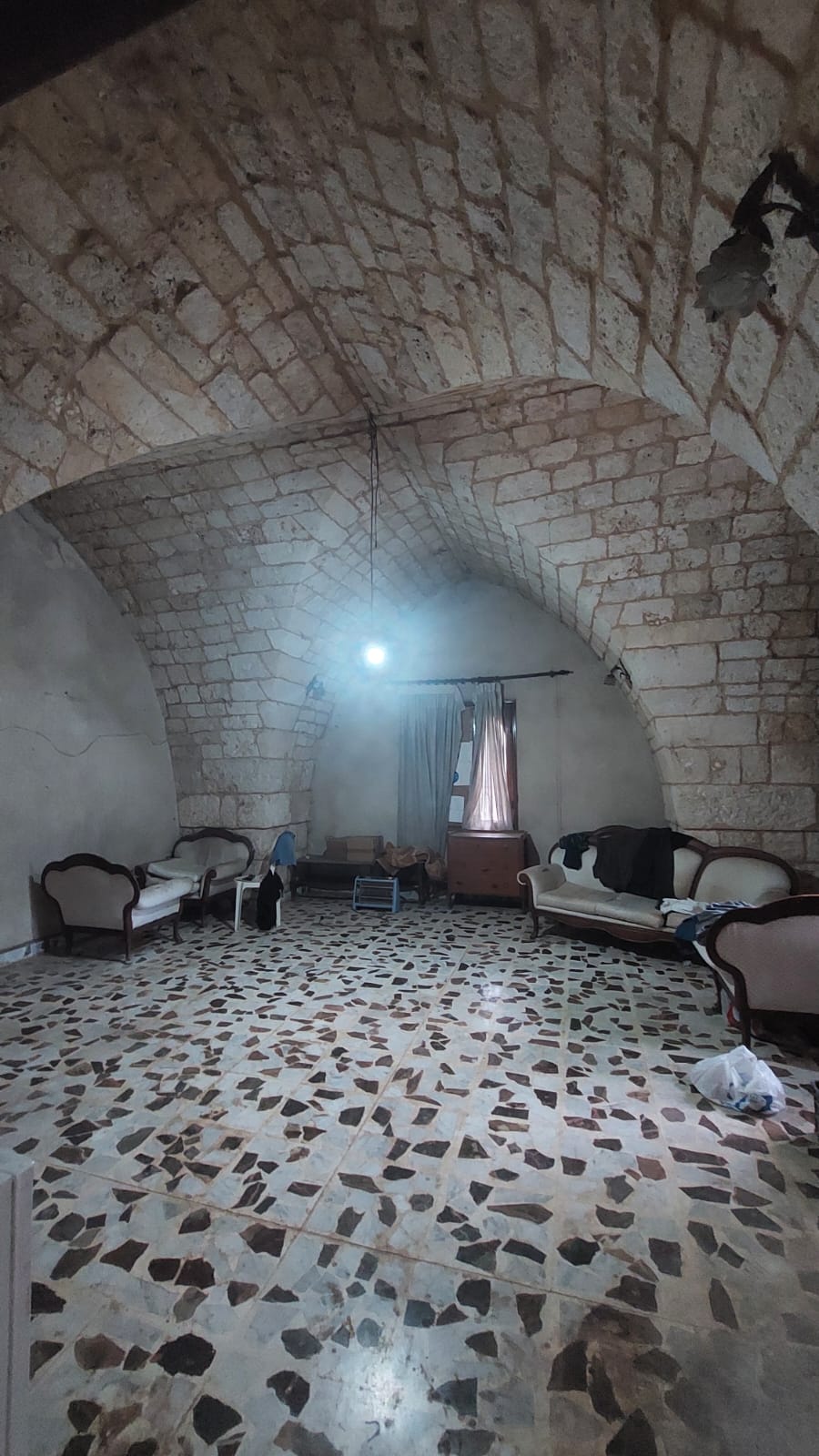 Old house with land for Sale in Bichmizzine - بيت قديم مع أرض للبيع GM103KG