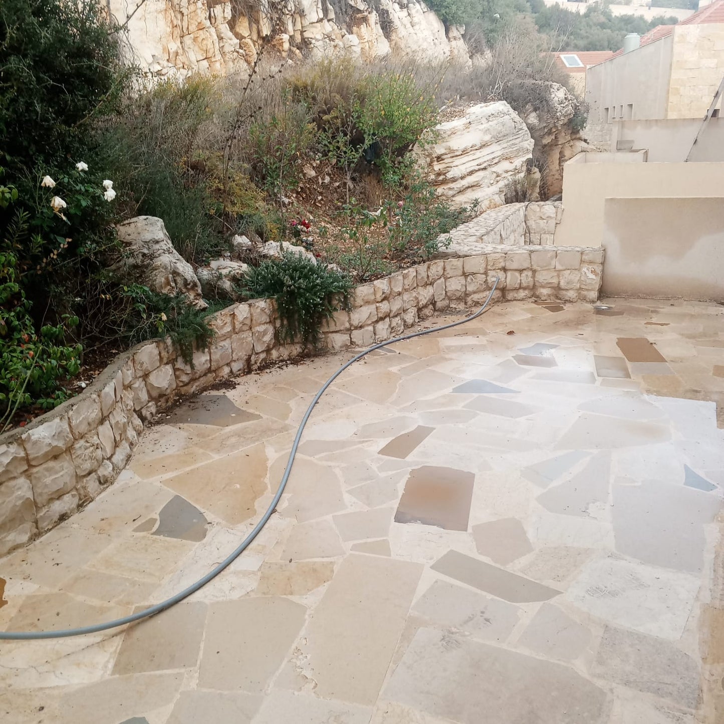 GMB113SZ - Villa For Sale In Annaya - فيلا للبيع في عنايا