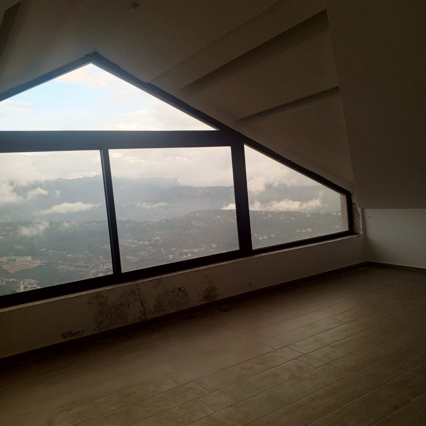 GMB113SZ - Villa For Sale In Annaya - فيلا للبيع في عنايا