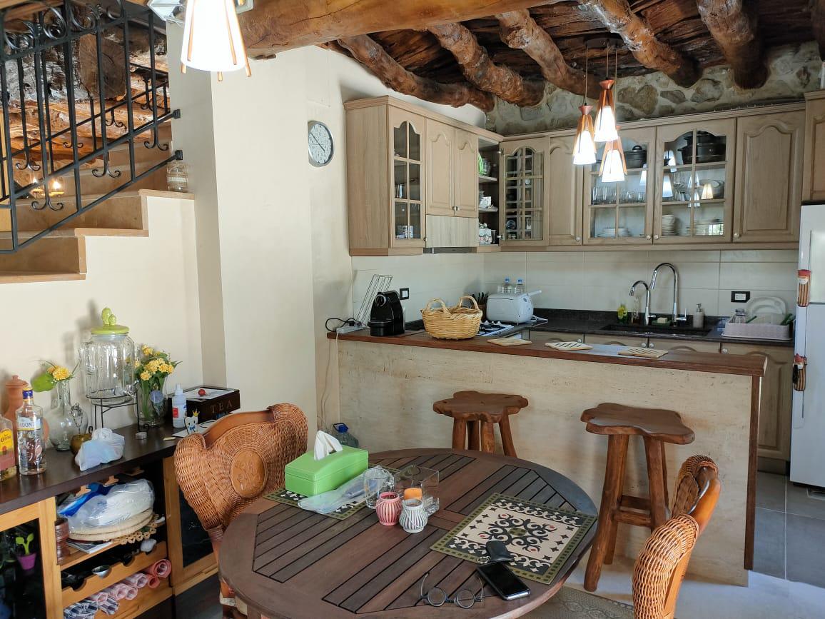 Triplex for sale in Meshmesh - منزل ثلاثي للبيع في مشمش GM132SZ