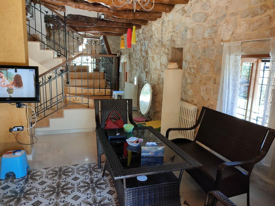 Triplex for sale in Meshmesh - منزل ثلاثي للبيع في مشمش GM132SZ