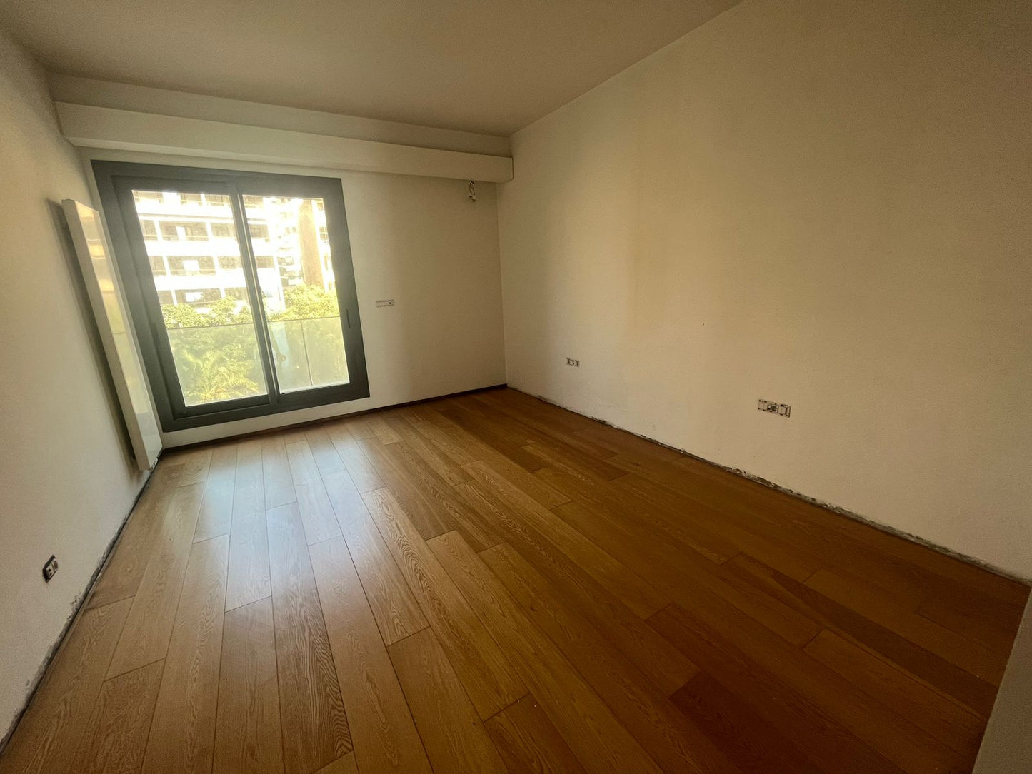 Apartment for sale in Rawcheh - شقة للبيع في الروشة GM106AY