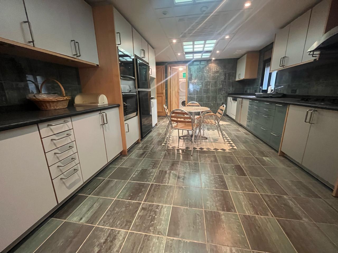 Apartment for sale in Manara - شقة للبيع في المنارة GM109AY