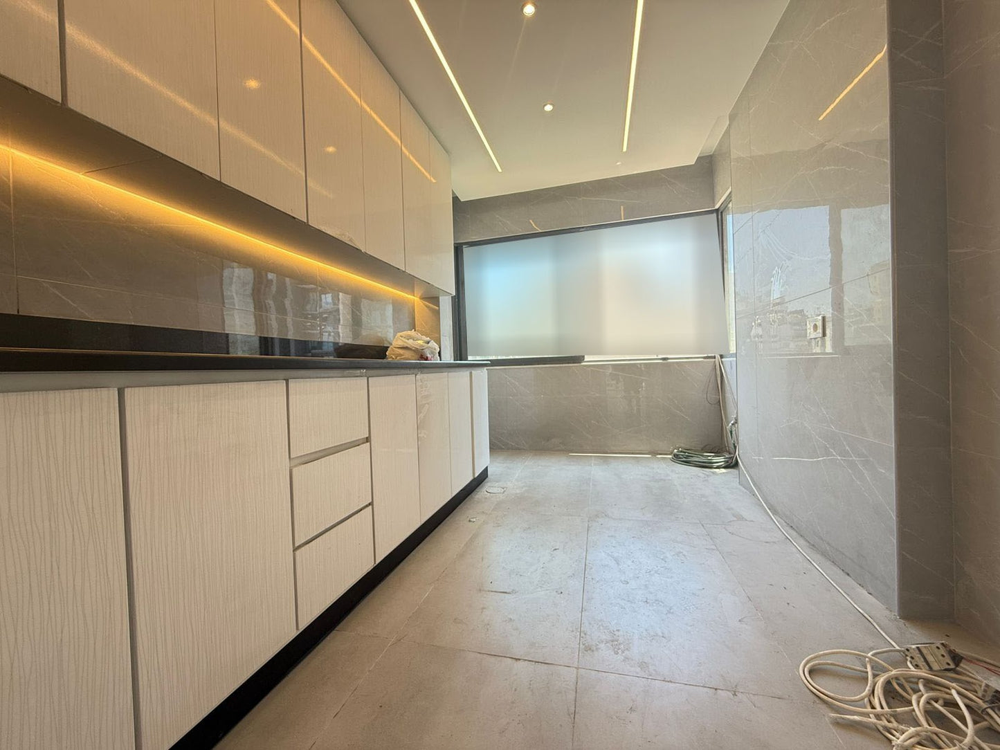 Apartment for sale in Rawcheh - شقة للبيع في الروشة GM112AY