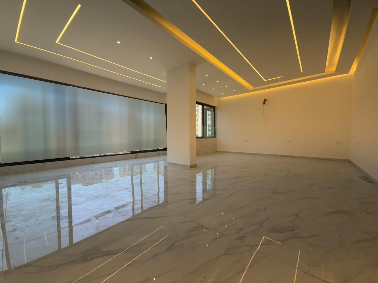 Apartment for sale in Rawcheh - شقة للبيع في الروشة GM112AY