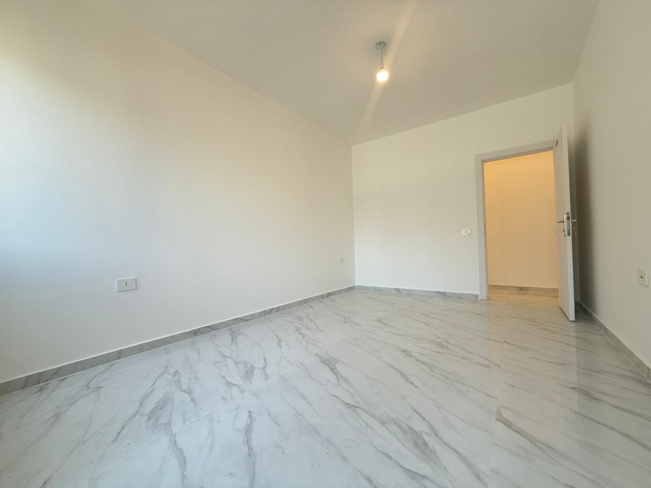 Apartment for sale in Rawcheh - شقة للبيع في الروشة GM112AY