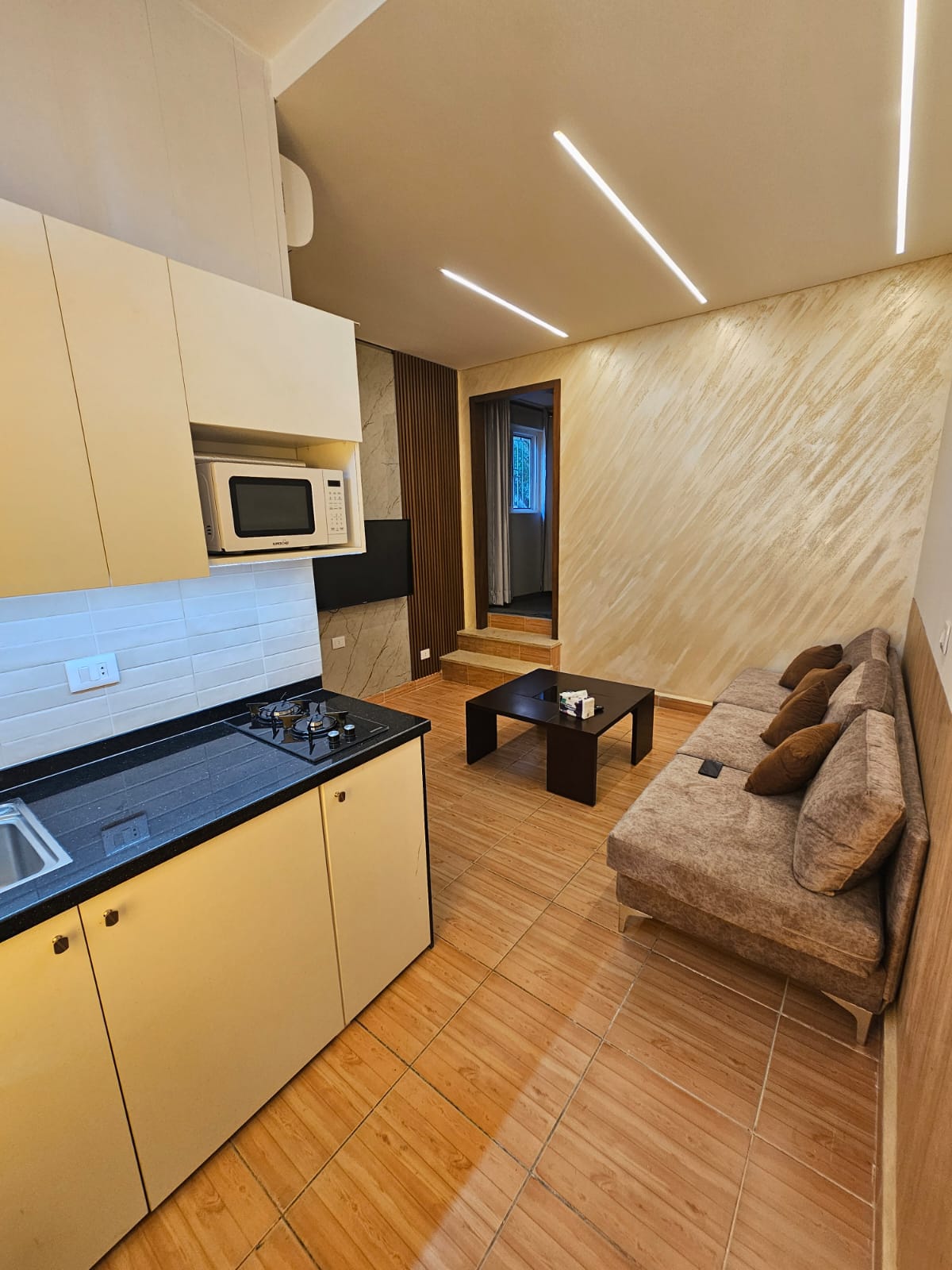 Studio For Rent In Blat - استوديو للإيجار بلاط - GM132RA