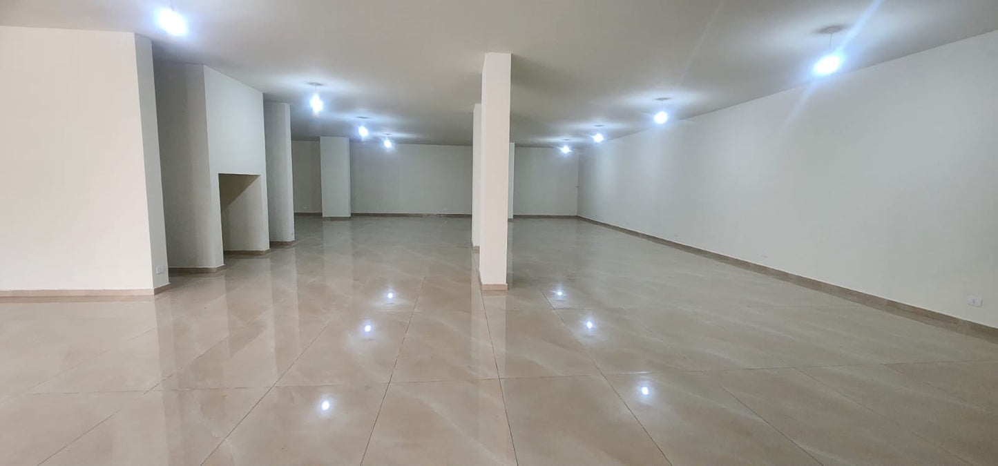 Showroom for rent in Sabtieh - صالة عرض للإيجار في السبتية GM223AJ