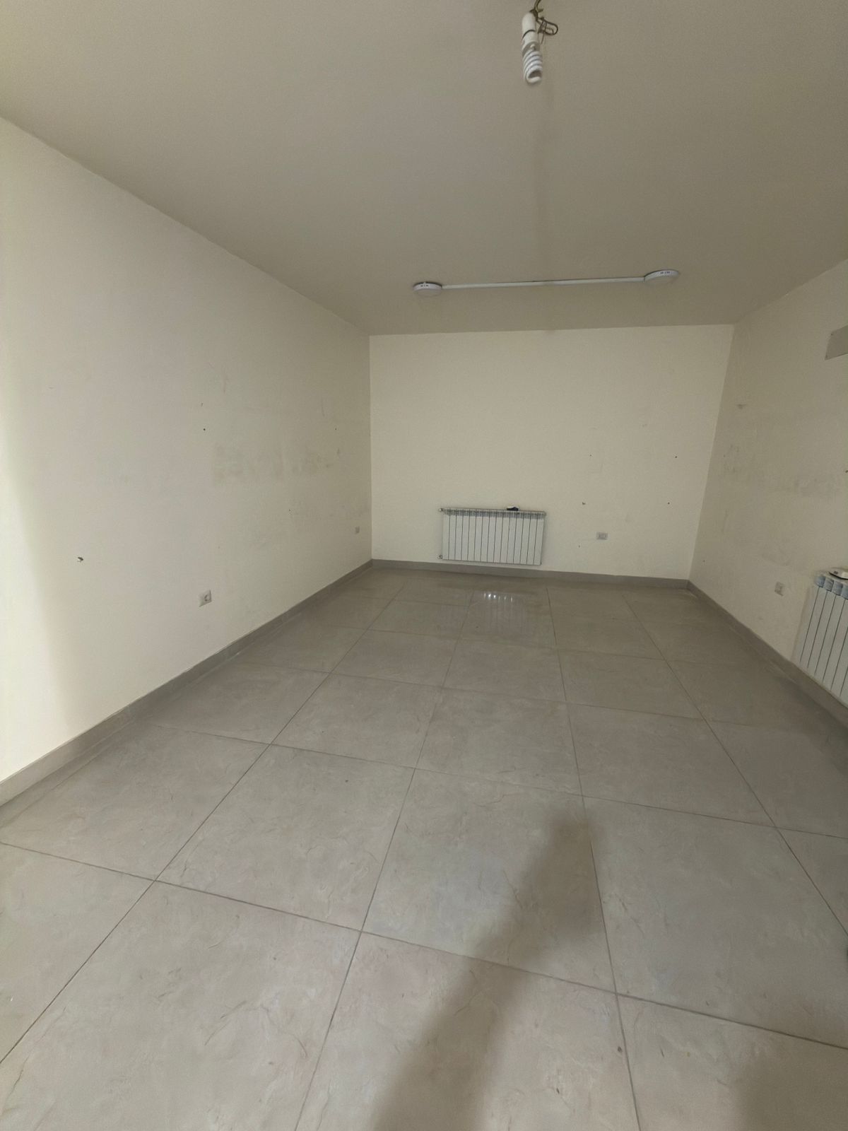 GMZ112CS Showroom for rent in Zahle - صالة عرض للإيجار في زحلة