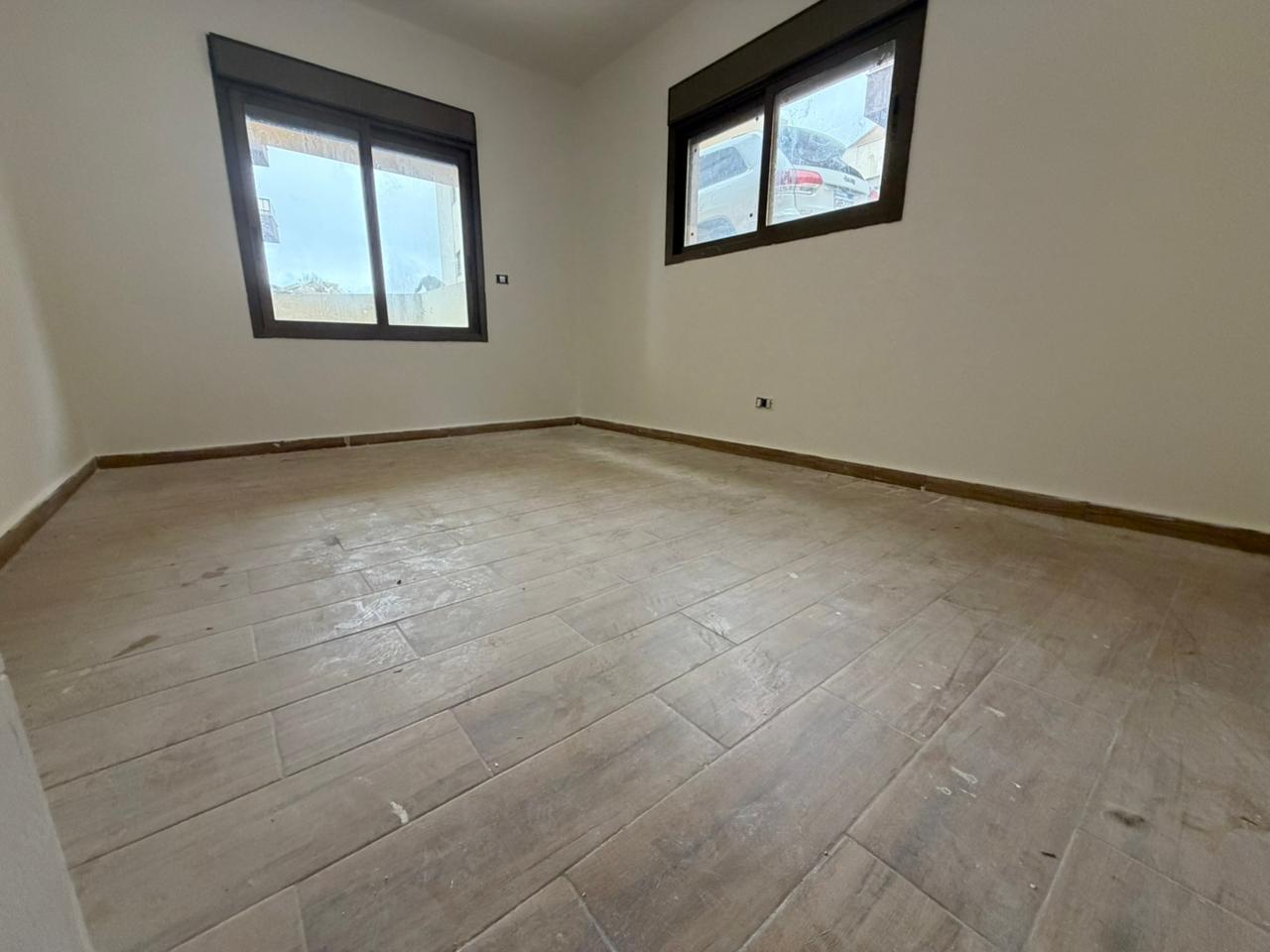 GMB122JC - Apartment For Rent In Blat - شقة للإيجار في بلاط