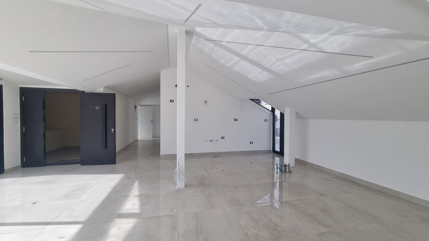 GMC236MAN Apartment for sale in Awkar - شقة للبيع في عوكر