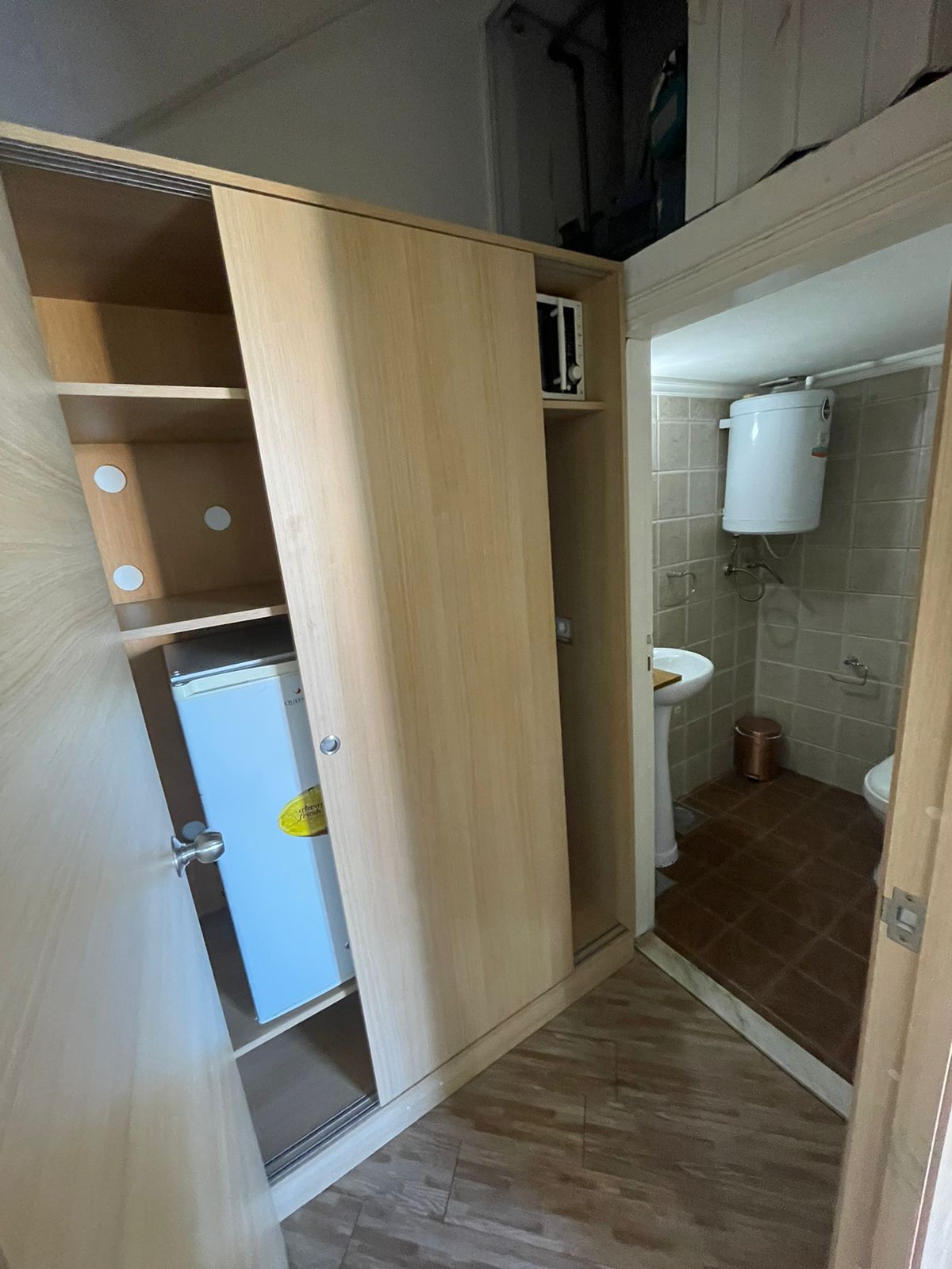 GMK119MH - Office For Rent In Zouk Mikael - مكتب للإيجار في ذوق مكايل