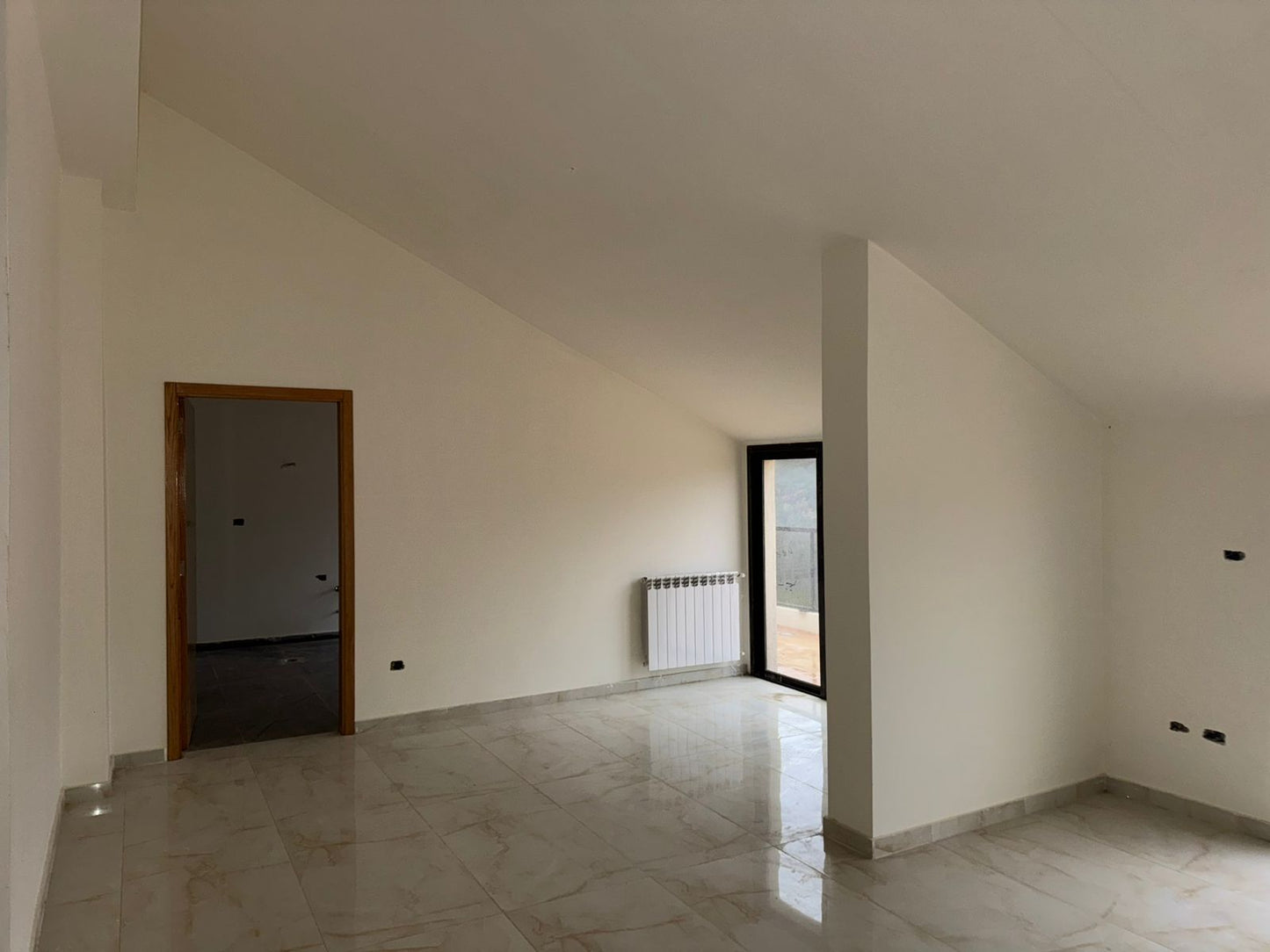 GMC463R Rooftop for sale in Mar Chaaya - روف للبيع في مار شعيا