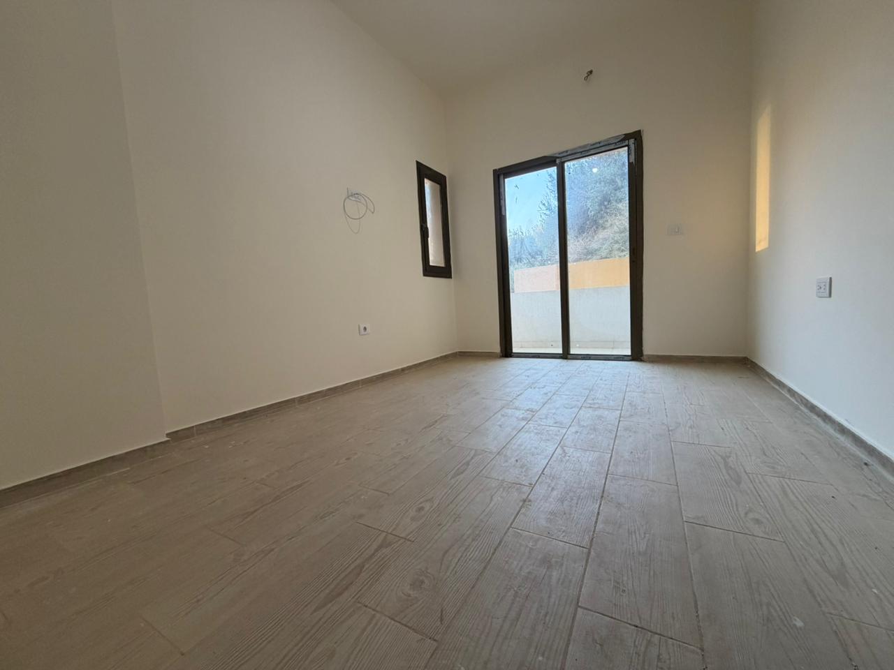 GMB143JC - Apartment For Sale In Blat - شقة للبيع في بلاط