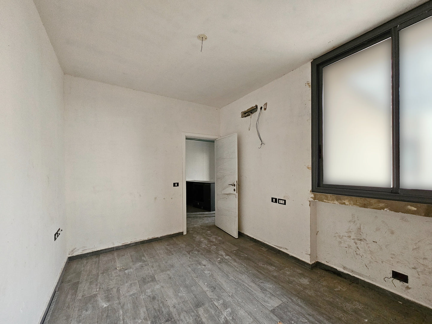 GMC163LG Apartment for sale in Achrafieh - شقة للبيع في الأشرفية