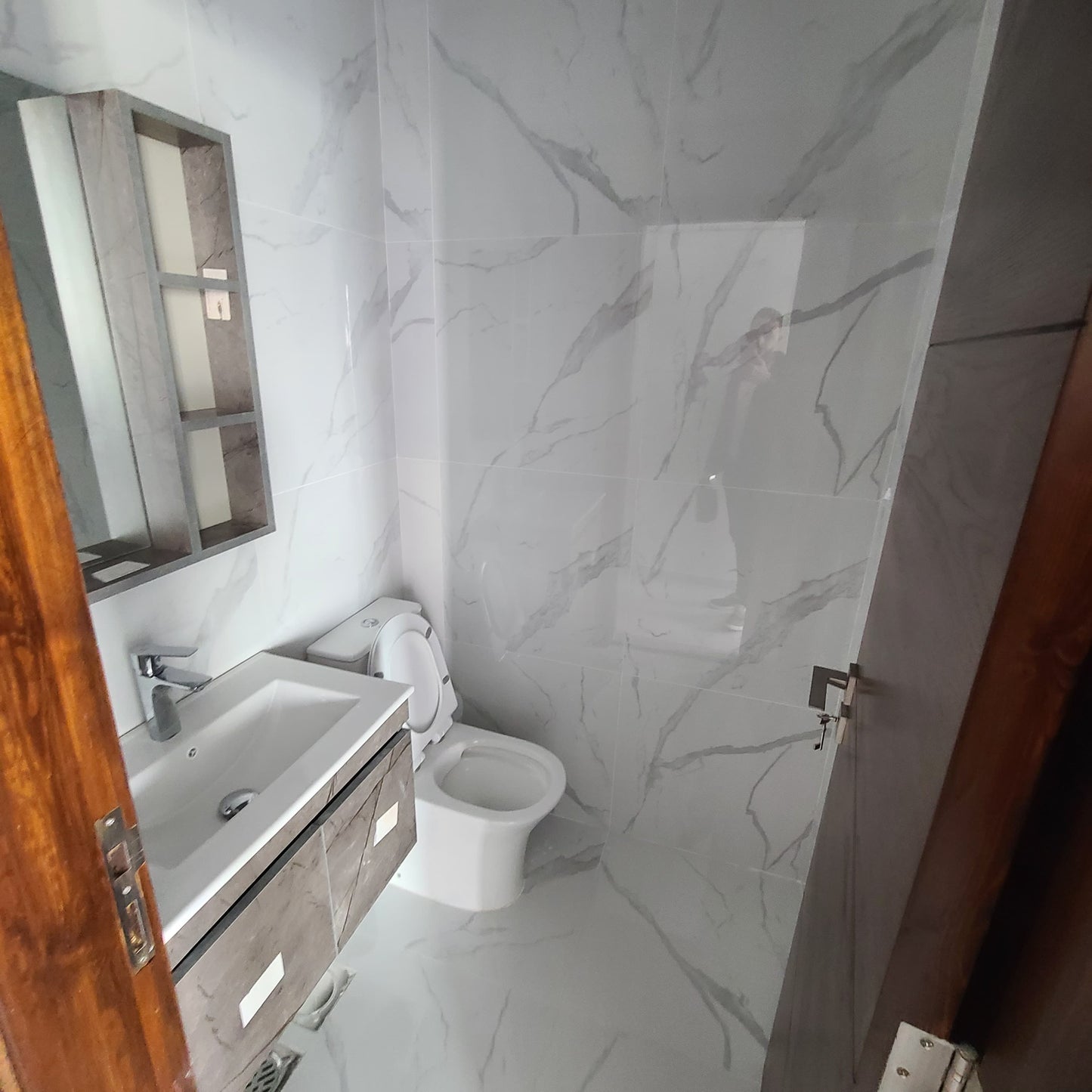 Apartment for sale in Hosrayel - شقة للبيع في حصرايل