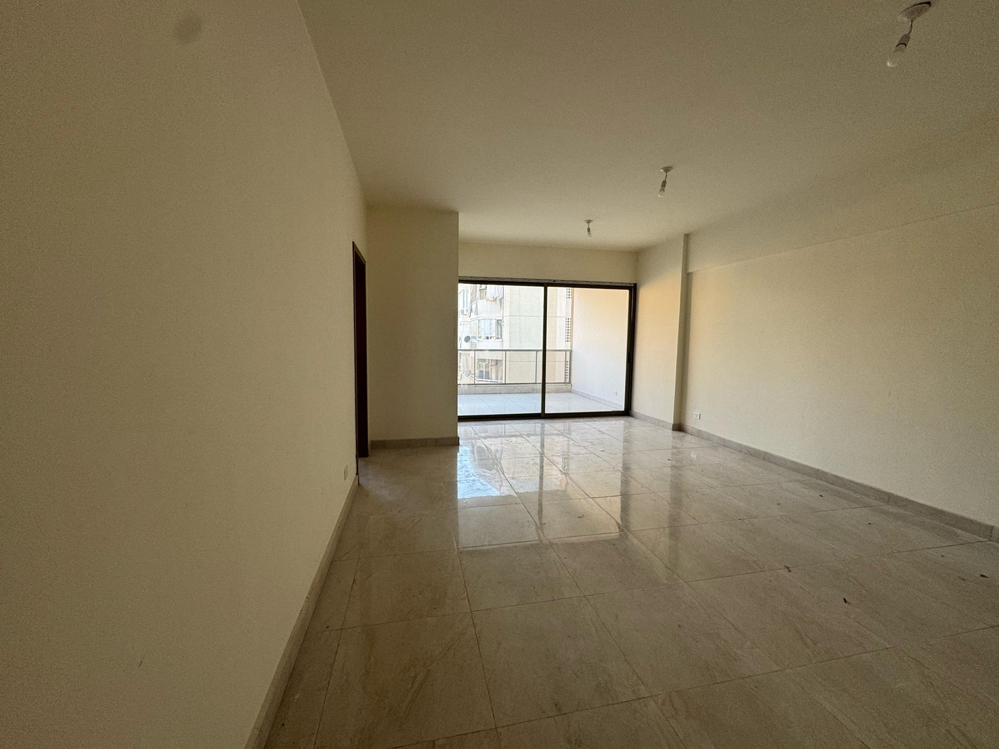 Apartment for sale in baouchriyeh - شقة للبيع في بوشريه