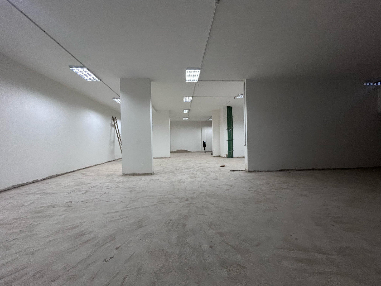 Depot for sale in Baouchriyeh - مستودع للبيع في بوشريه